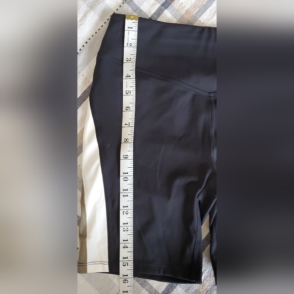 ALALA BLACK WHITE & GOLD BICYCLE SHORTS - Picture 6 of 7